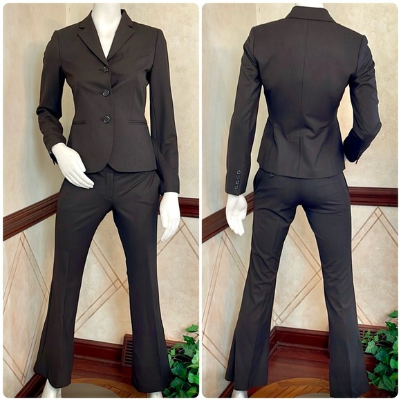 THE LIMITED CLASSIC BROWN SUIT